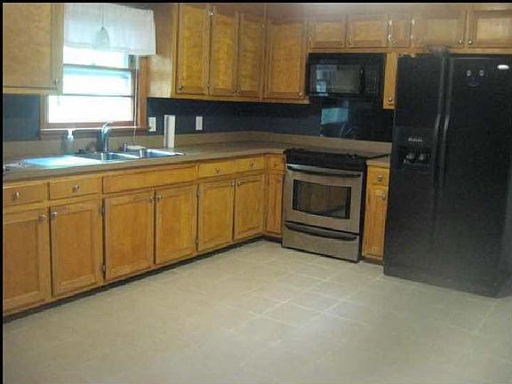 4th image of 110 Stonewall Pl