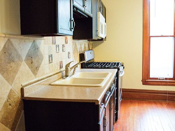 4th image of 3021 Knox Ave S #1