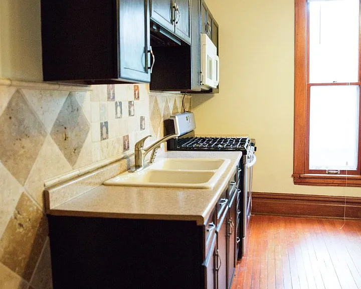 3021 Knox Ave — Photo 4