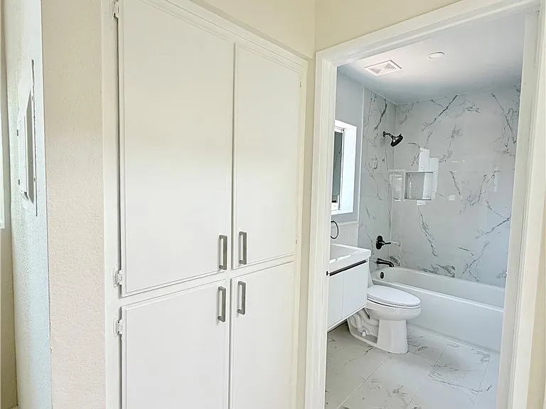 3250 Andrita St #3 — Photo 2