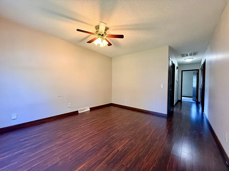 220 Hawkeye Way — Photo 4