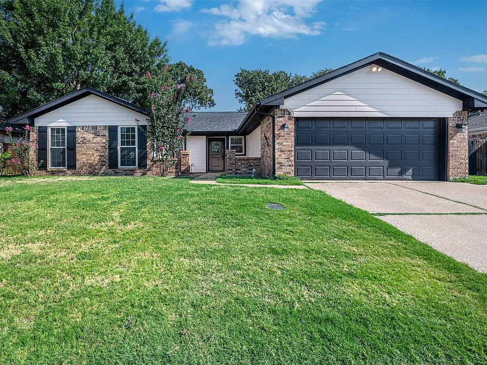 4025 Pepperwood Dr