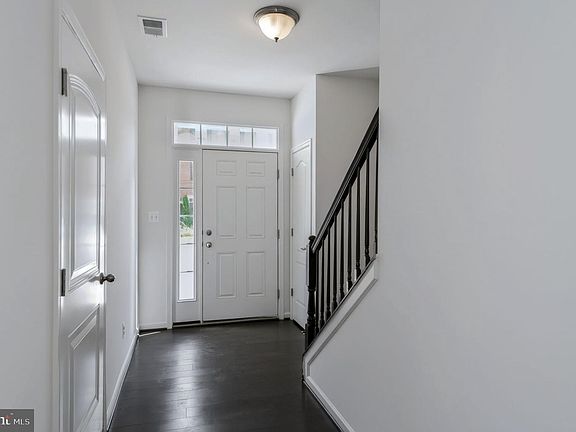 3rd image of 7770 Dagny Way
