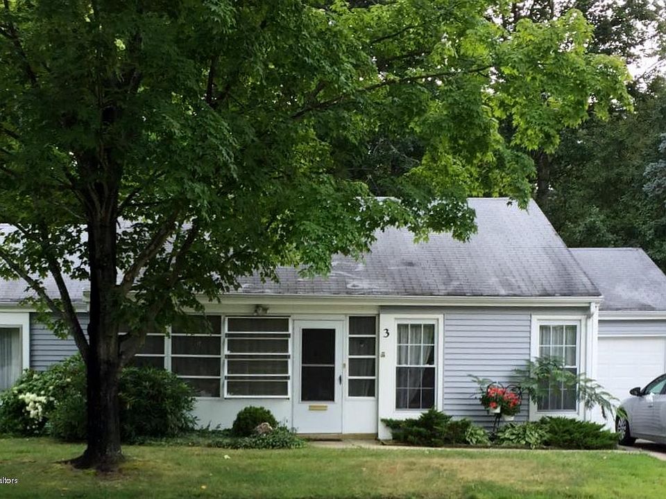 1st image of 3 Barberry Dr