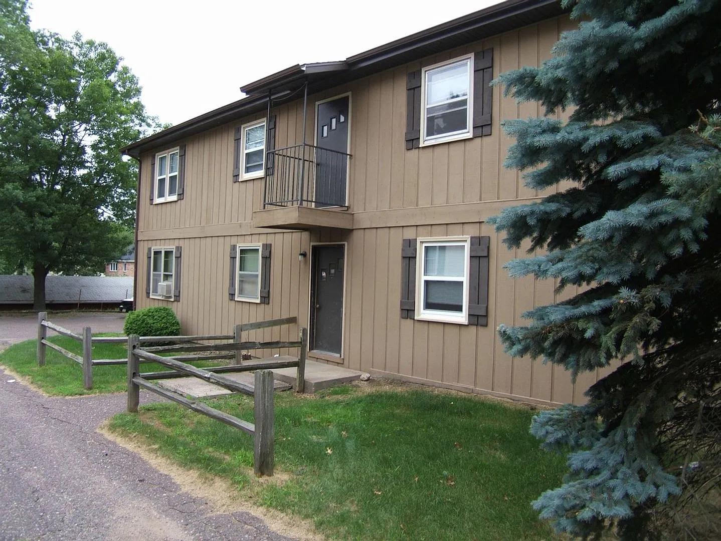 2 bed, 775 sqft, $800 — Photo 1
