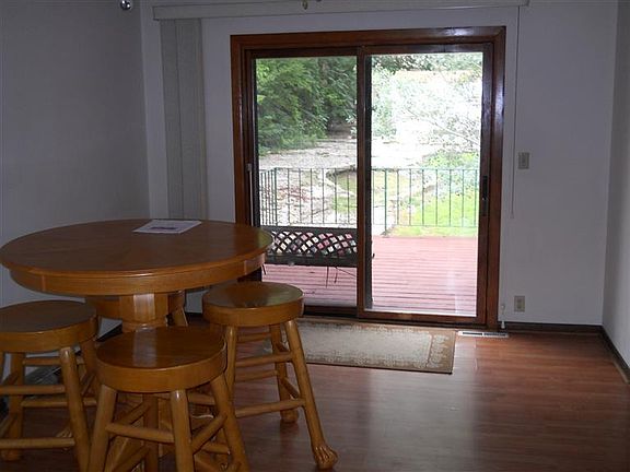 5th image of 1021 W Spruce St