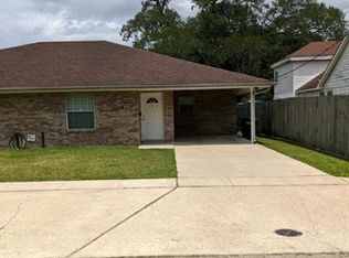 85 Crislaur Ave, Harahan, LA 70123
