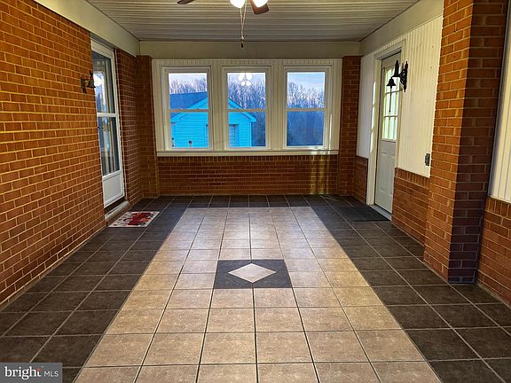 4th image of 23230 Colton Point Rd