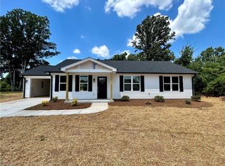 104 Dillon St, Winston Salem, NC 27107