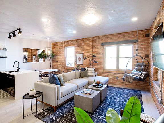 2nd image of 327 W 200 S APT 304