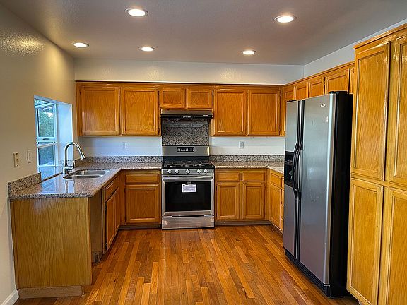 5th image of 1483 Chavez Way