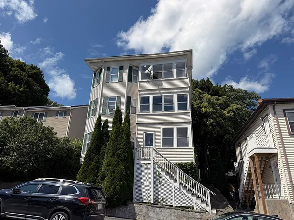 20 Creston St #1, Worcester, MA 01604