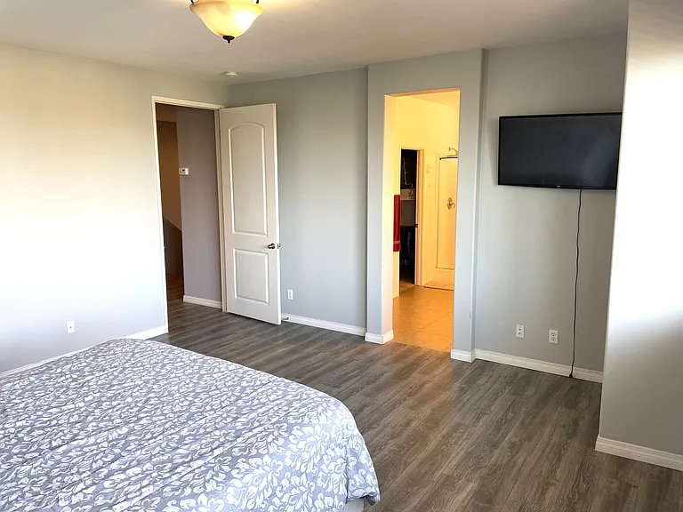 5825 Finchley Rd — Photo 33