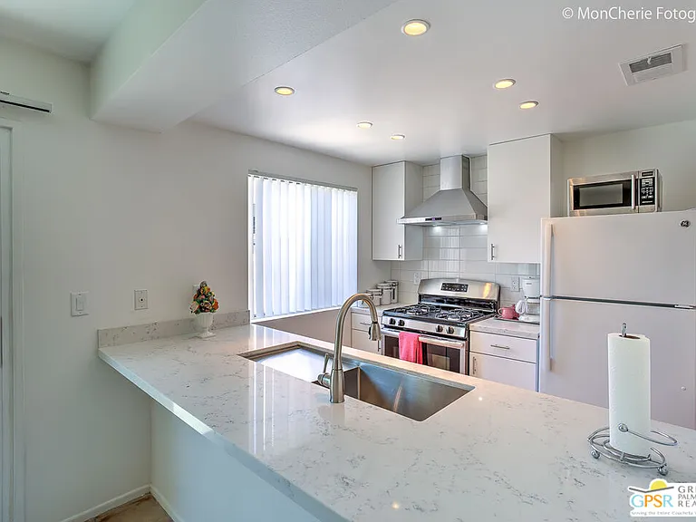 2166 N Indian Canyon Dr #C — Photo 6