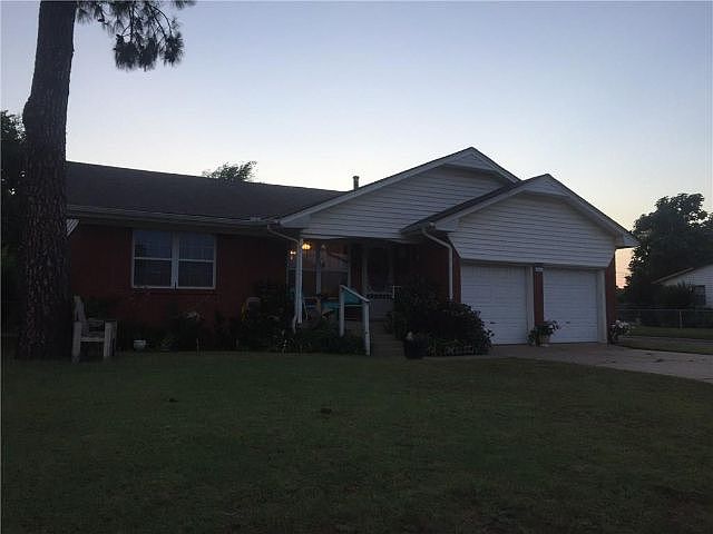 1st image of 2405 Knox Dr
