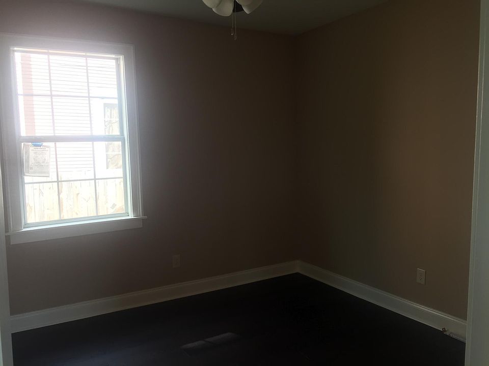 1st image of 3702 Loyola Ave