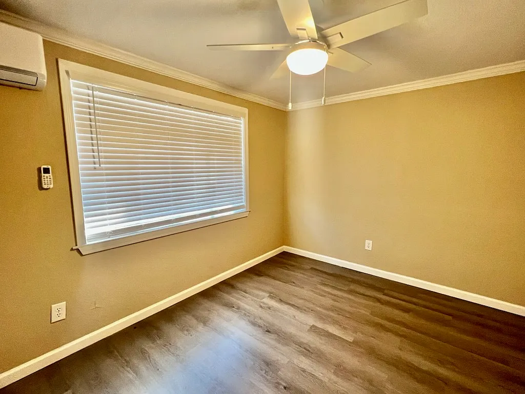 401 Brett Street South - 401 — Photo 4