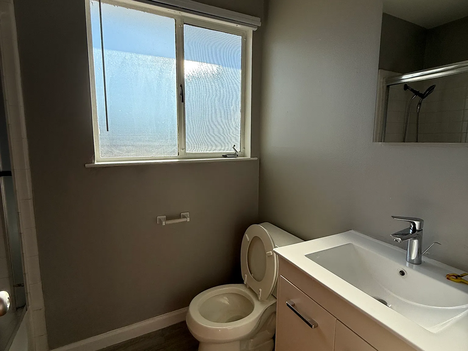 1 bed, 500 sqft, $2,200 — Photo 2