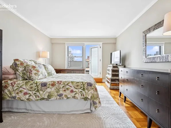 301 East 75th Street image 26 of 30