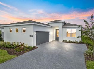 563 Hammock Oaks Blvd, Lady Lake, FL 32159