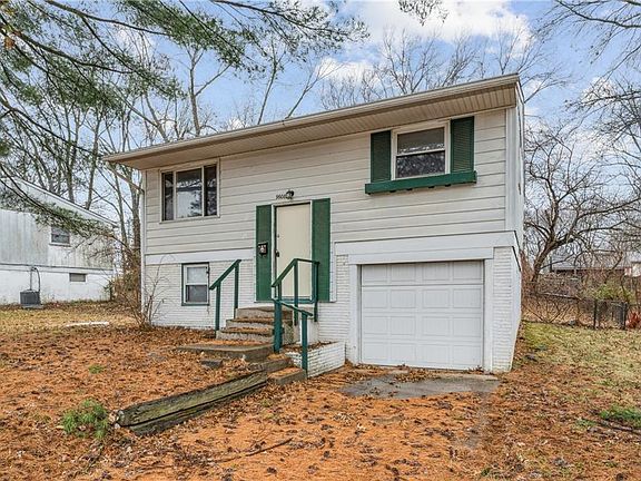 3rd image of 9608 Ditman Way