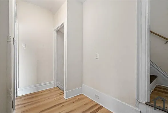 415 Mills Ave — Photo 17