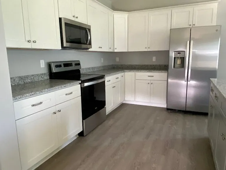 60 Anna Ln #60 — Photo 5