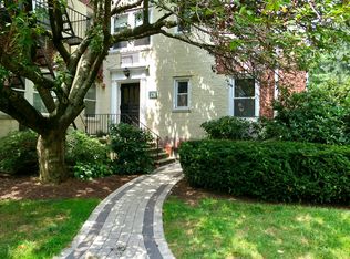 124 Woodside Grn, Stamford, CT 06905