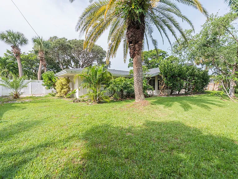 508 Poinsetta Blvd — Photo 15