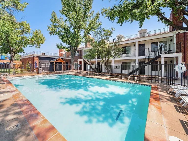 The Elms by ONYX *UNDER NEW MANAGEMENT* Now Offering FREE Prorated Rent! — Photo 17