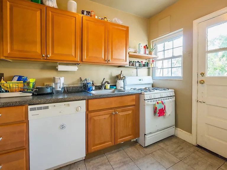 3624 S St NW — Photo 9