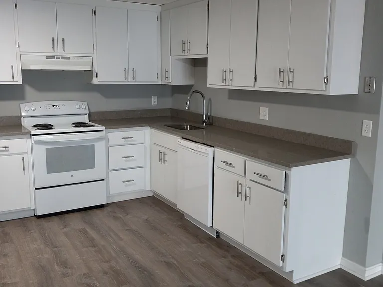 566 Washington St #1 — Photo 4