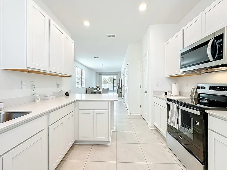 53 Palmones St — Photo 5