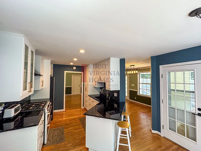 202 Blackthorn Ln — Photo 15