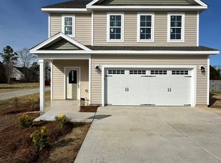 513 Poults Dr, Richlands, NC 28574