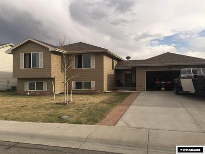 2317 Omaha Trl, Bar Nunn, WY, 82601