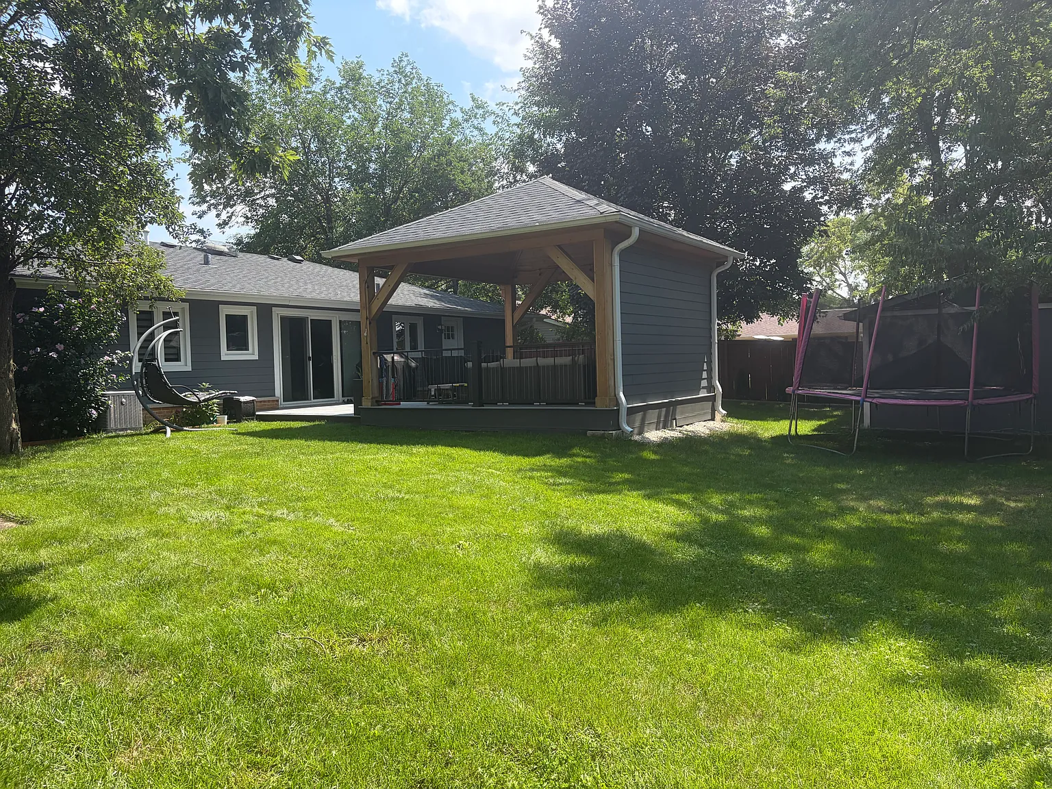 3 bed, 1310 sqft, $3,200 — Photo 3