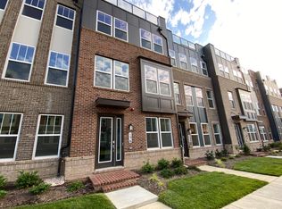 136 Bleeker Pl, Gaithersburg, MD 20878