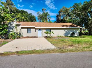 146 NW 18th St, Ruskin, FL 33570