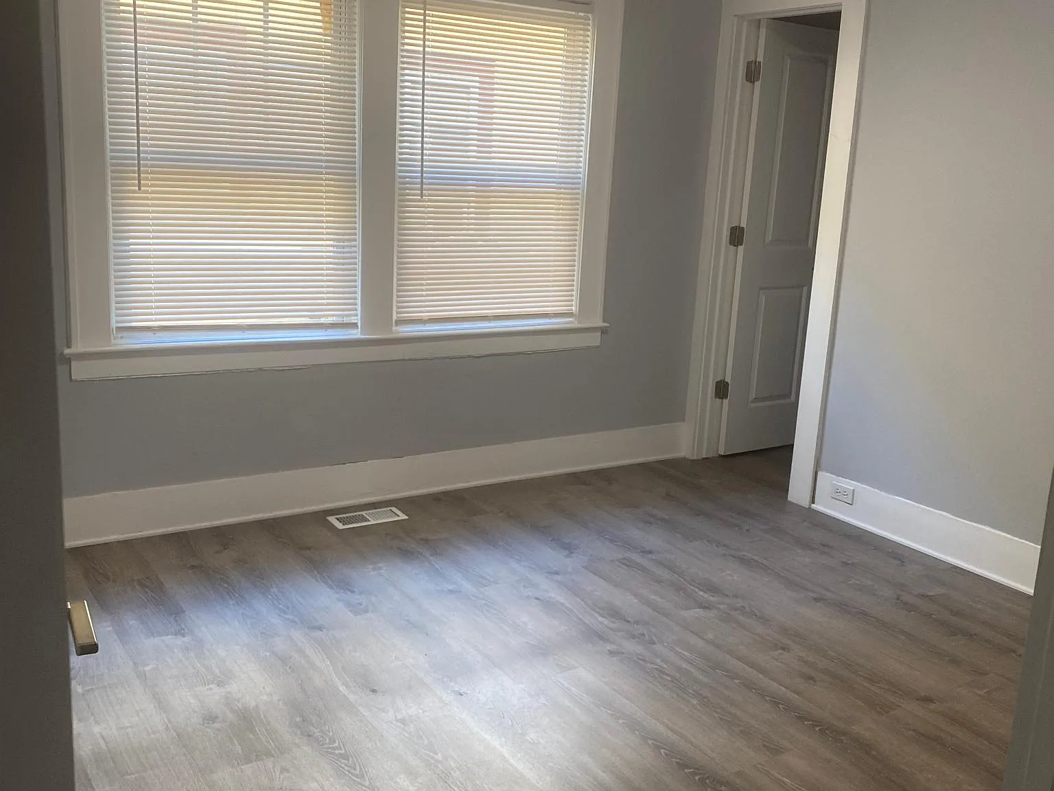 56 Maple Ave — Photo 3