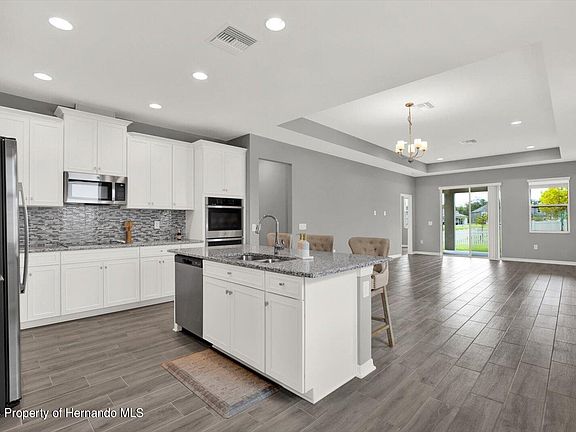 5th image of 12451 Nouveau Ave