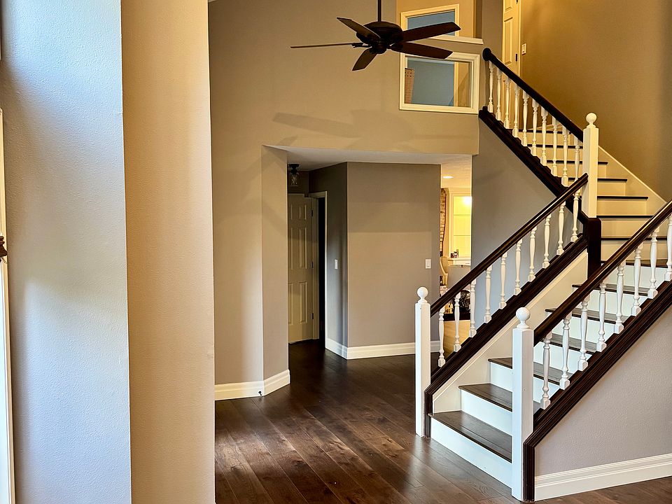 1st image of 28585 SW Sandalwood Dr