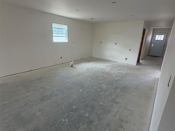4th image of 16 High Garden St
