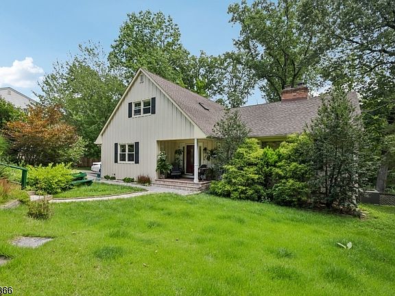 2nd image of 34 Forest Dr