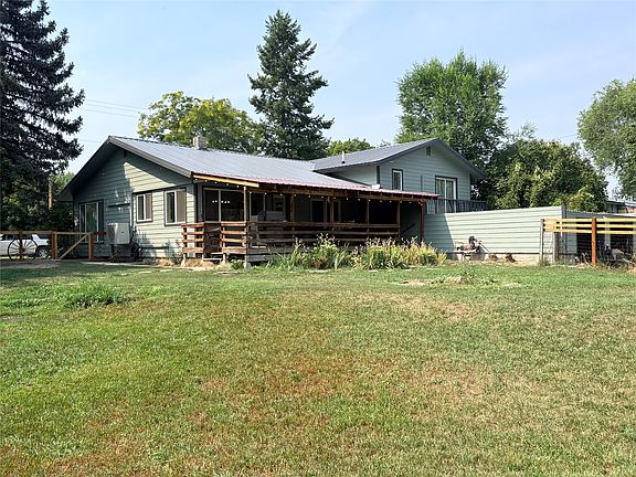 2nd image of 604 3rd St