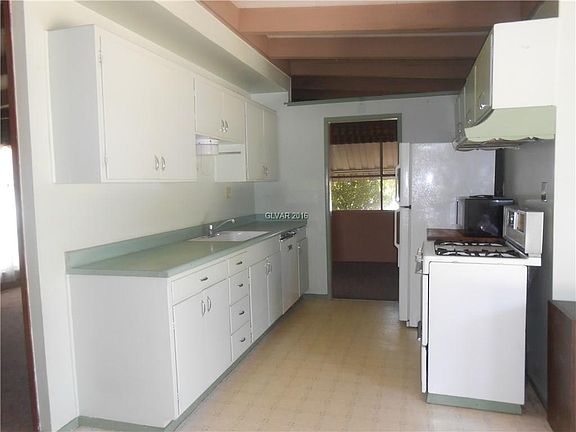 2nd image of 324 Upland Blvd