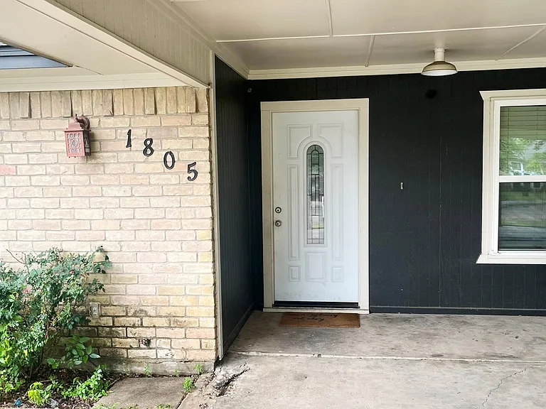 1805 Bristol Cv #1805 — Photo 1