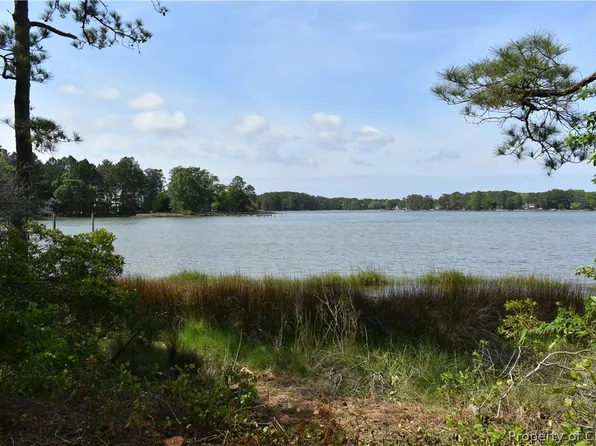 0 Long Point Ln, Cardinal, VA 23025