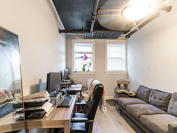 2nd image of 7531 N Seeley Ave #G