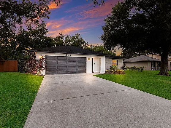 5th image of 1047 Deer Hollow Way